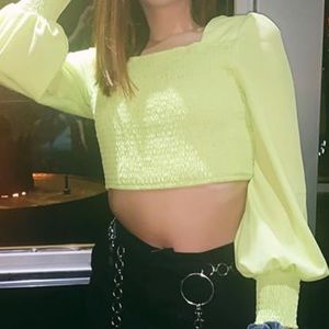 Sexy Cropped long sleeve top